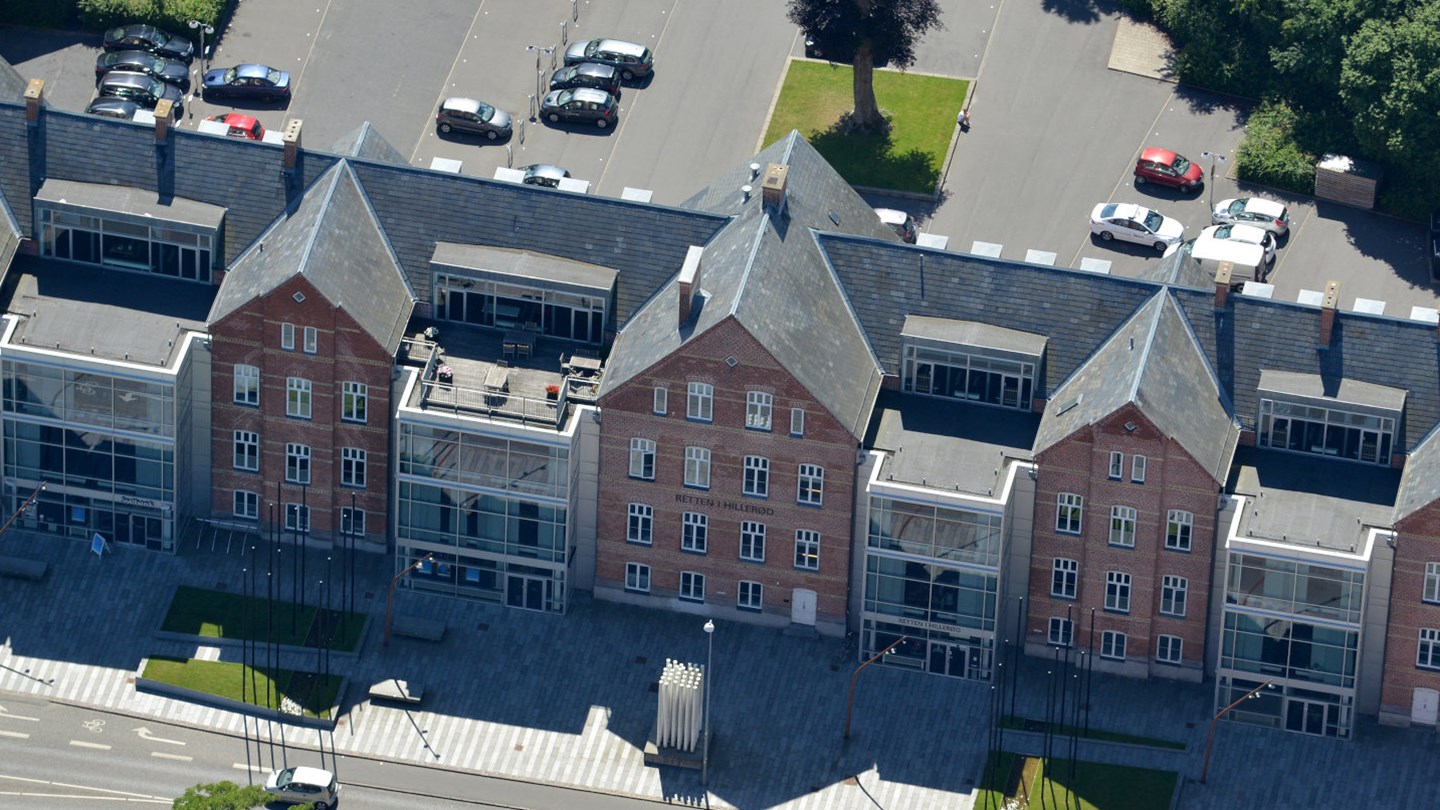 Luftfoto af Retten i Hillerød
